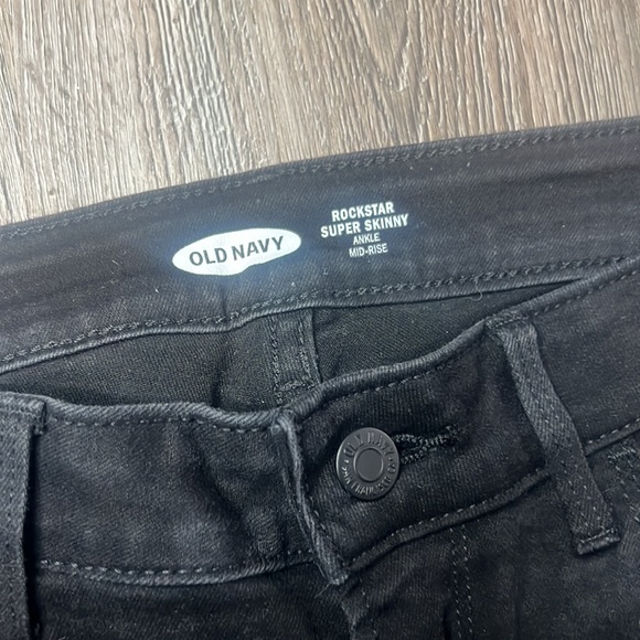 Old Navy Distressed Rockstar Super Skinny Jeans Size 4 - Picture 3 of 6
